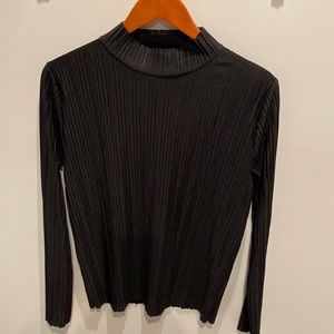 EUC Zara black blouse. Size L.